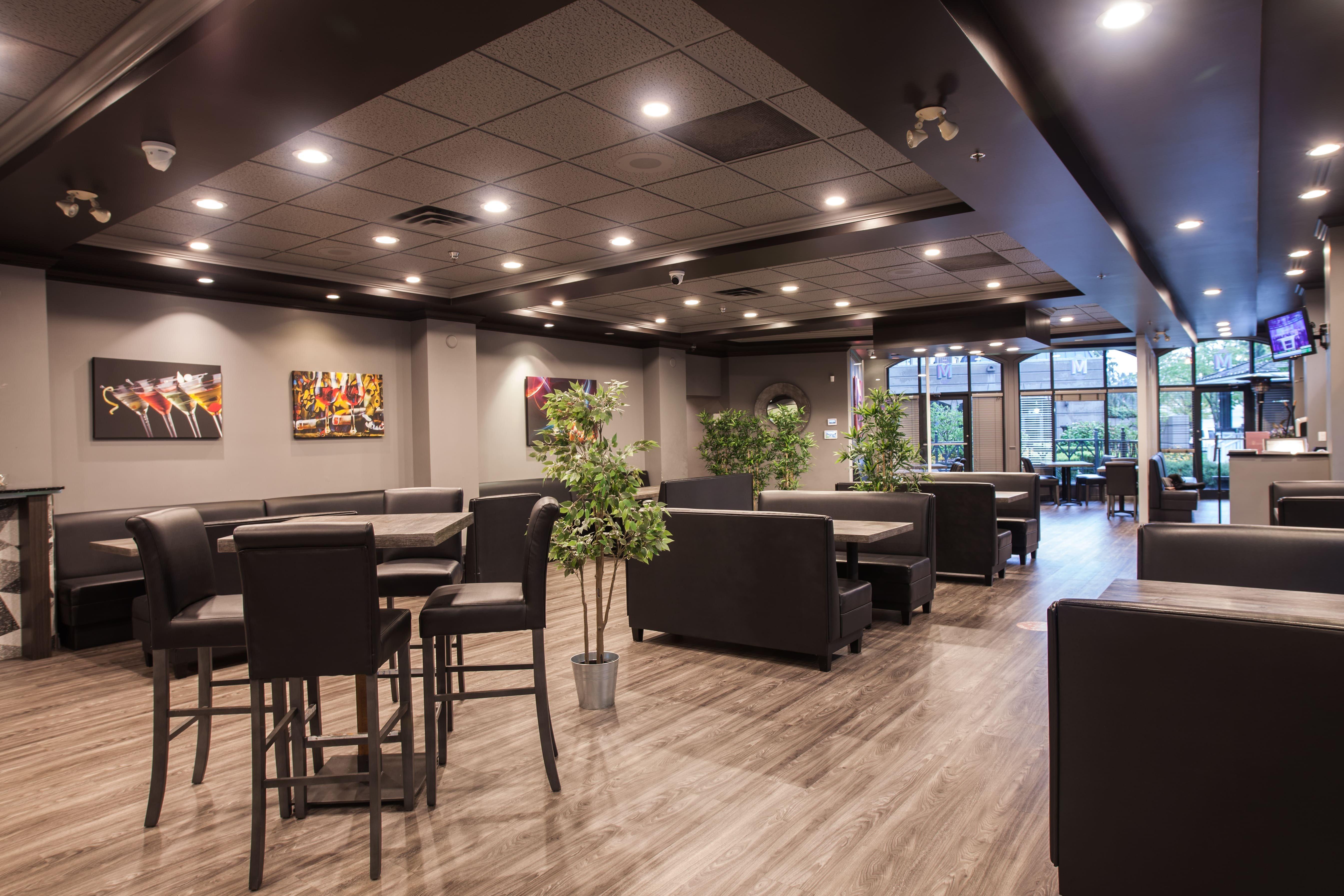 Holiday Inn & Suites North Vancouver By Ihg Exterior photo