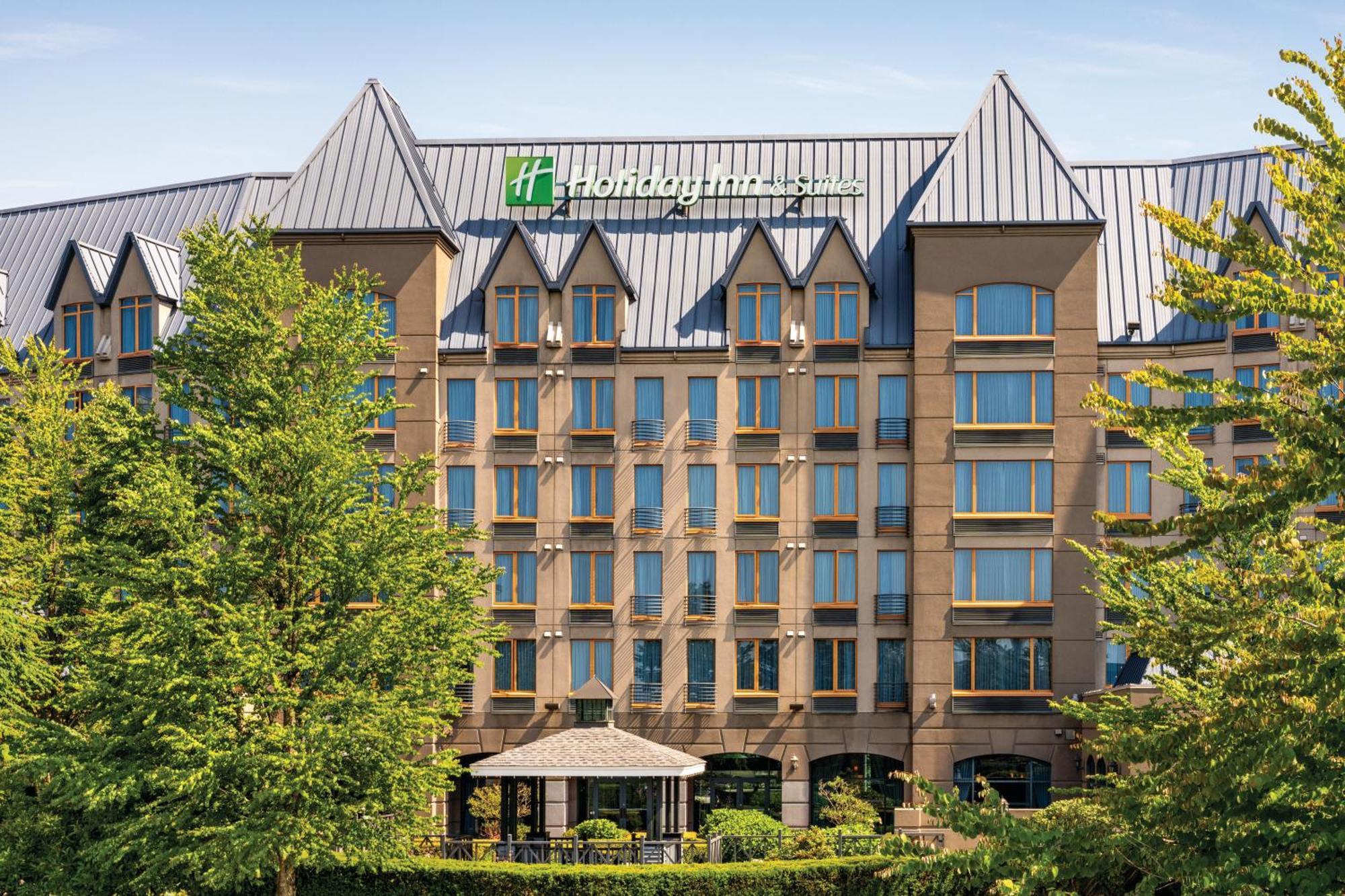 Holiday Inn & Suites North Vancouver By Ihg Exterior photo