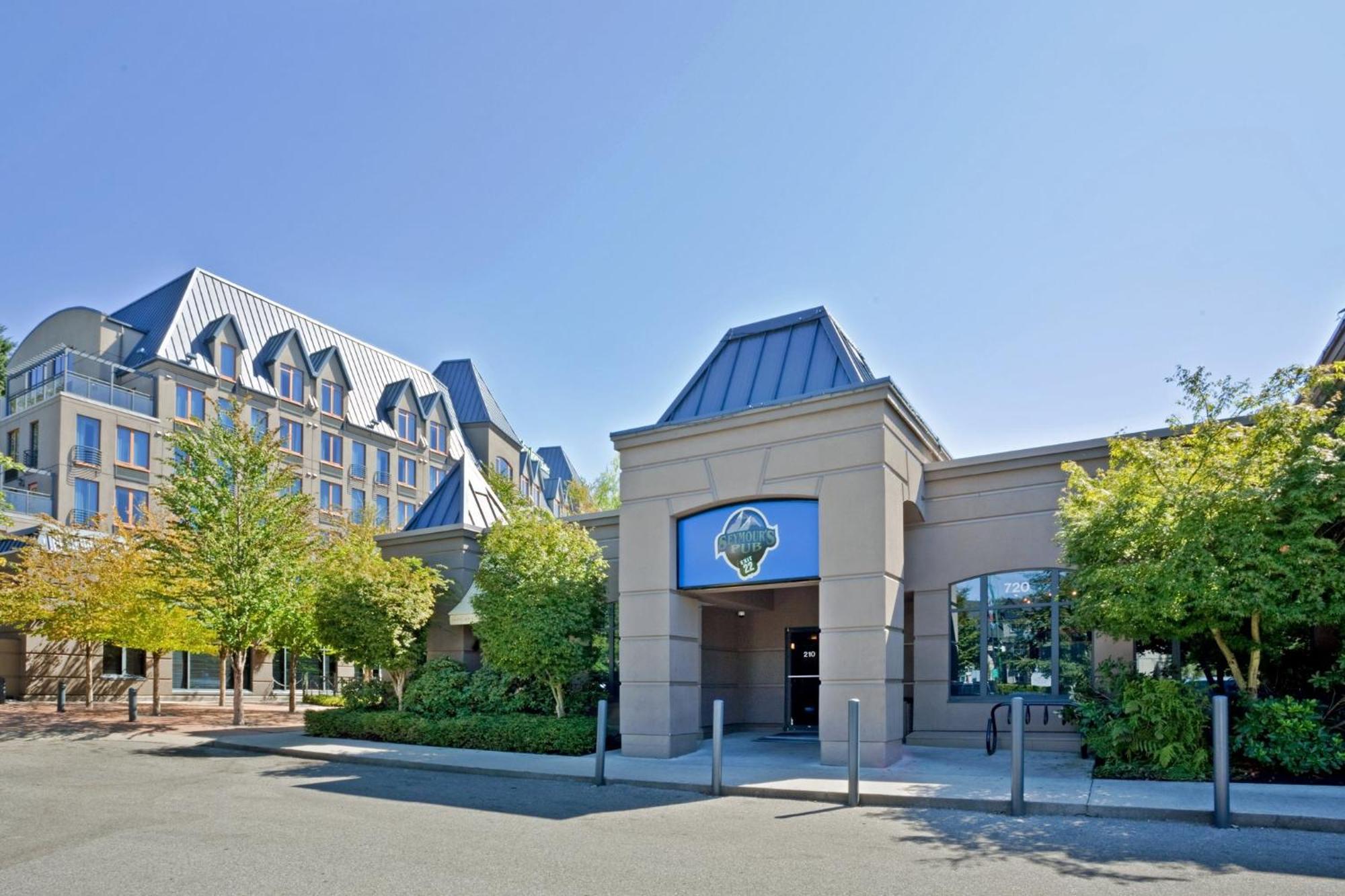 Holiday Inn & Suites North Vancouver By Ihg Exterior photo